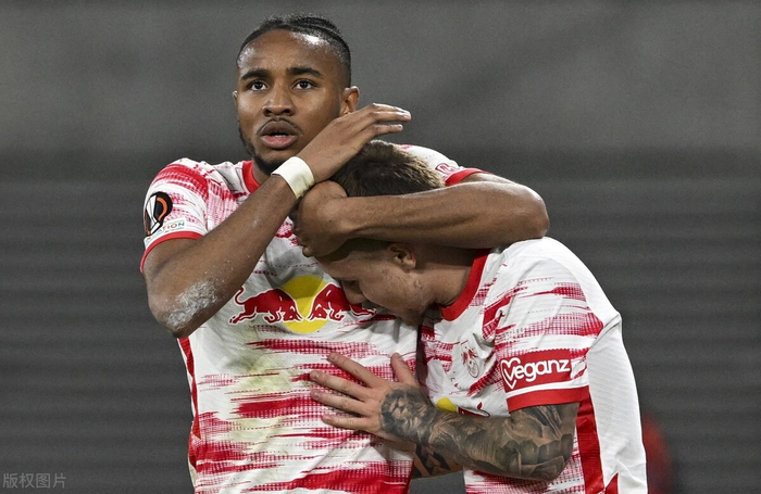 西汉姆发布备战花絮,今晨完成体检,德国杯任务艰巨,球探报告显示潜力(纲吉已经知晓一切)